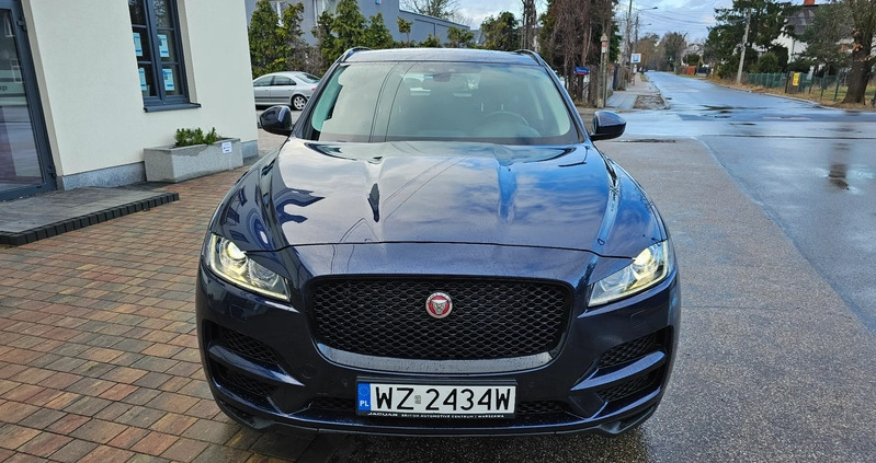 Jaguar F-Pace cena 92900 przebieg: 195000, rok produkcji 2017 z Gostyń małe 781